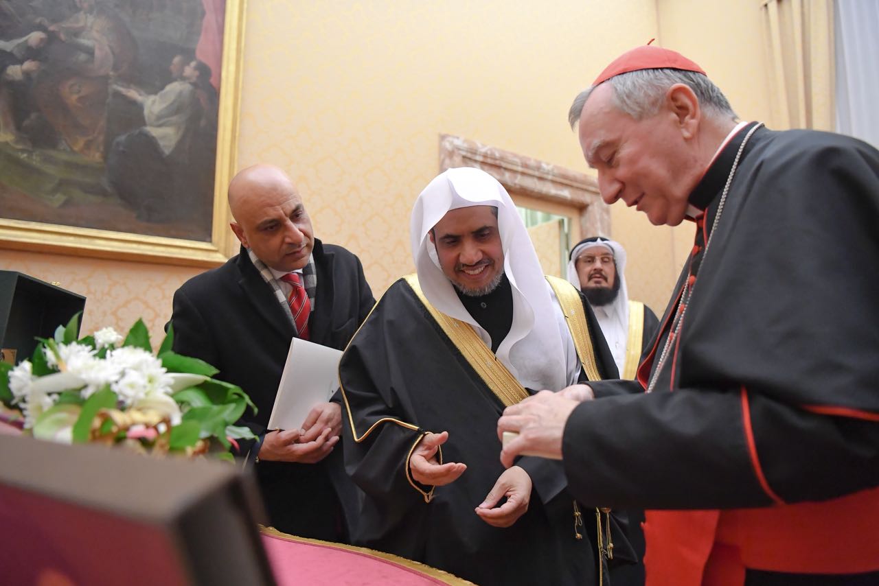 رئيس وزراء الفاتيكان يستقبل الأمين العام للرابطة1