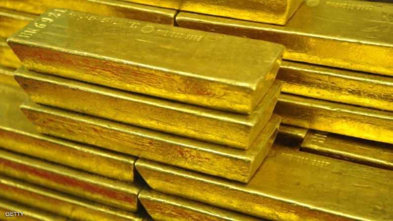 الذهب يتراجع قبيل بيانات أميركية مهمة