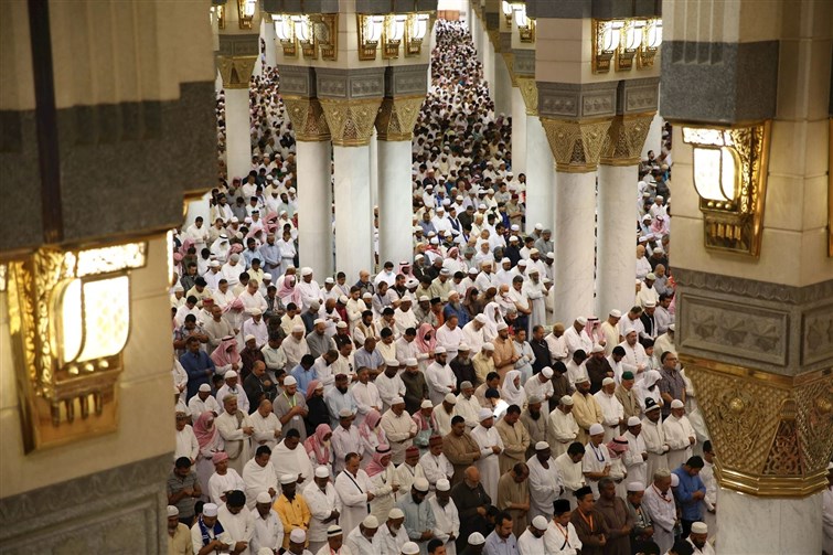إمام المسجد النبوي: من المقاصد العظمى في الشريعة حفظ النفس 