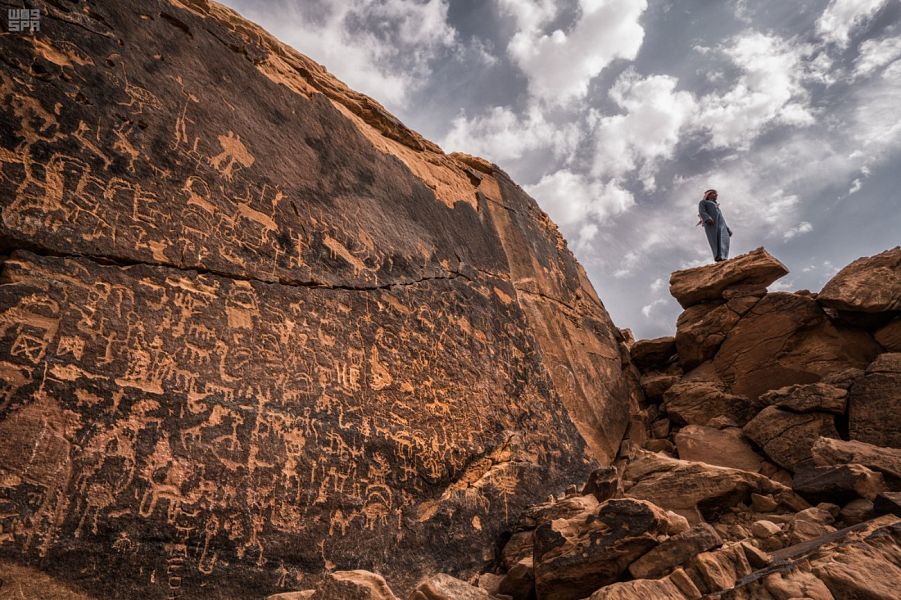 بعثة سعودية فرنسية تكشف مواقع يعود تاريخها إلى 100 ألف عام في جنوب الرياض