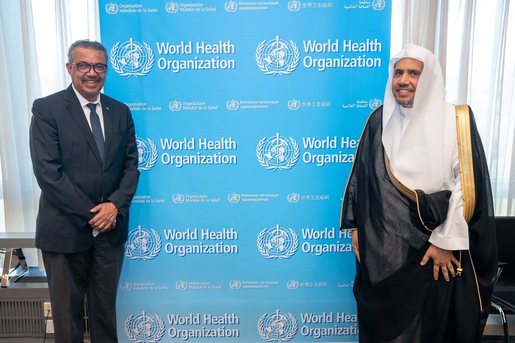 Au siège de l’WHO à Genève le directeur général de l’Organisation mondiale de la santé Dr Tedros Adhanom a reçu le Secrétaire général de la Ligue Islamique Mondiale Mohammad Alissa 
