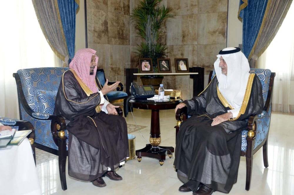 أمير مكة المكرمة يستقبل الأمين العام للهيئة العالمية للكتاب والسنة