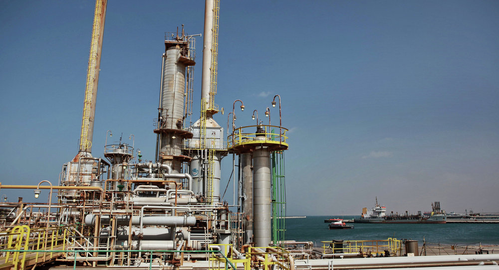 وزير الخارجية الليبي يبحث مع الرئيس الفرنسي التطورات بالهلال النفطي