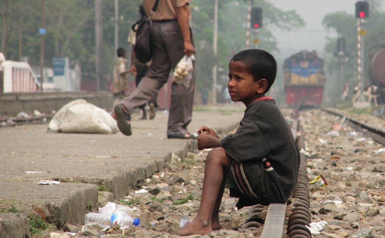 تقرير دولي: نحو ملياري شخص حول العالم يعانون الفقر