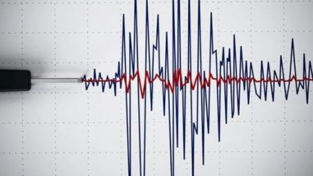  اندونيسيا.. تحذيرات من تسونامي في جزيرة "لومبوك" السياحية إثر زلزال قوي 