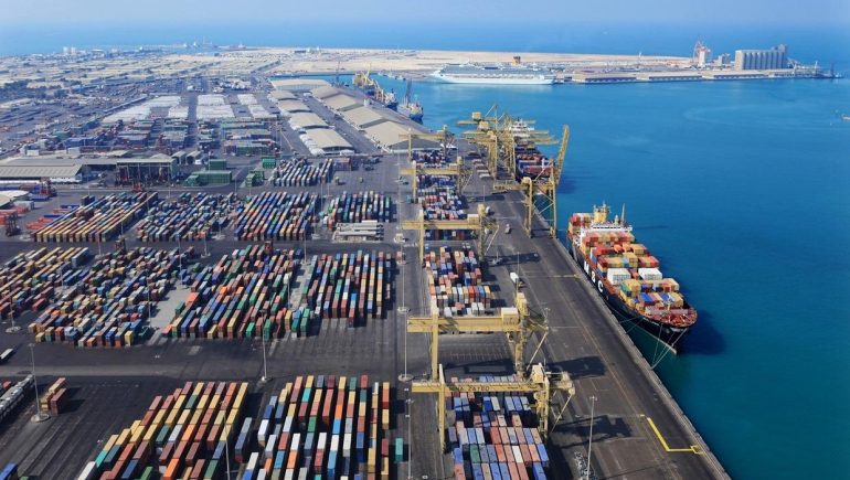 اليمن يبحث مع وكالة أمريكية تسهيل حركة التجارة في المنافذ البرية والبحرية