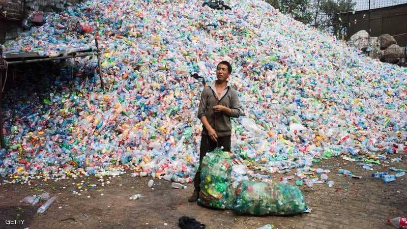 بدون الصين.. العالم يواجه عصر "البلاستيك" ويغرق بالقمامة
