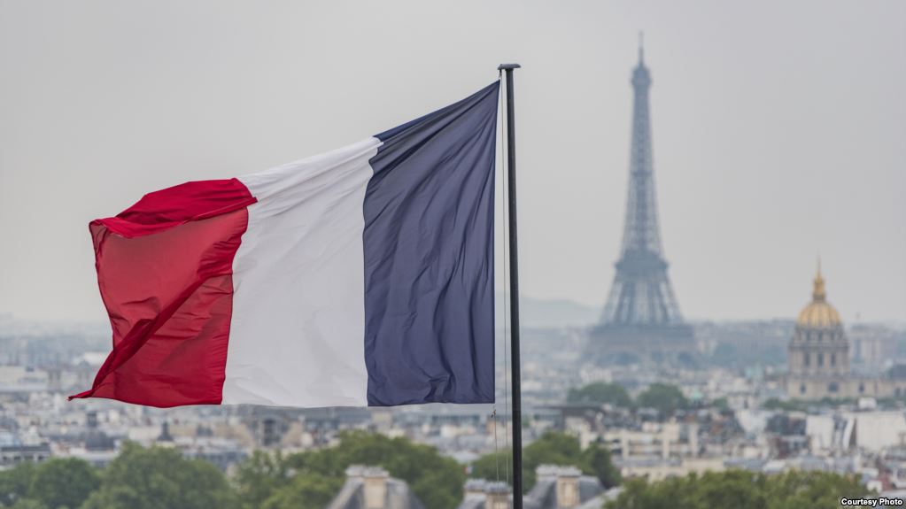 فرنسا تطرح مبادرة دولية جديدة لتنظيم الإنترنت والتصدي للهجمات الإلكترونية 