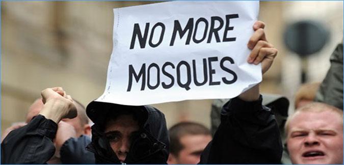 ارتفاع جرائم الكراهية ضد المسلمين في أوروبا وأمريكا