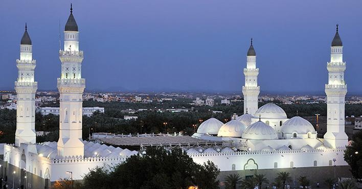 زوار مسجد قباء يُثمنون التوجيه الكريم بفتح أبواب المسجد على مدار اليوم