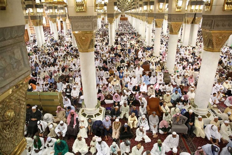 خطيب المسجد النبوي : المساجد نالت أولوية محبة الله لها دون سائر البقاع