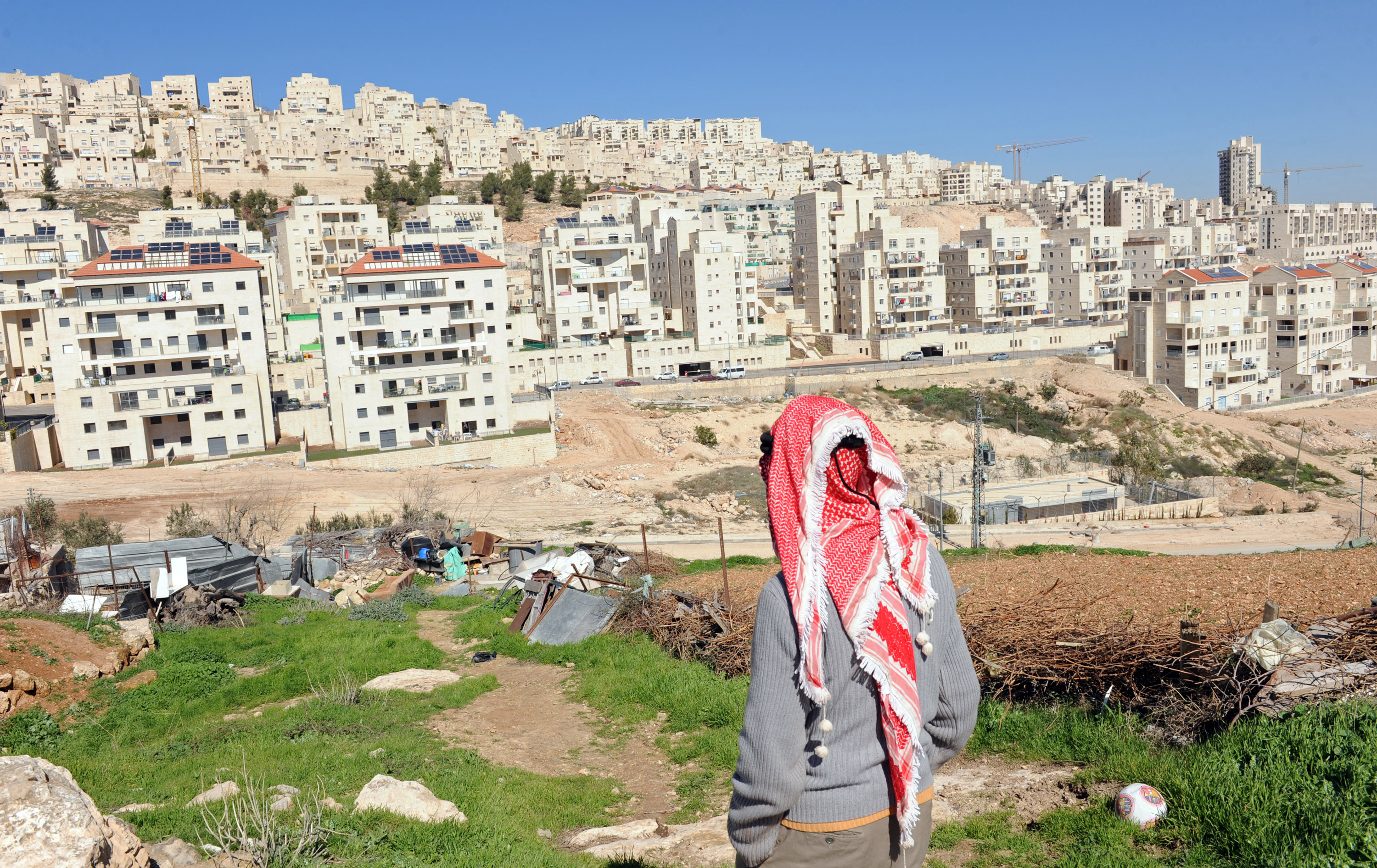 الخارجية الفلسطينية : المصادقة على بناء مئات الوحدات الاستيطانية استكمالا لتهويد القدس وفصلها عن محيطها