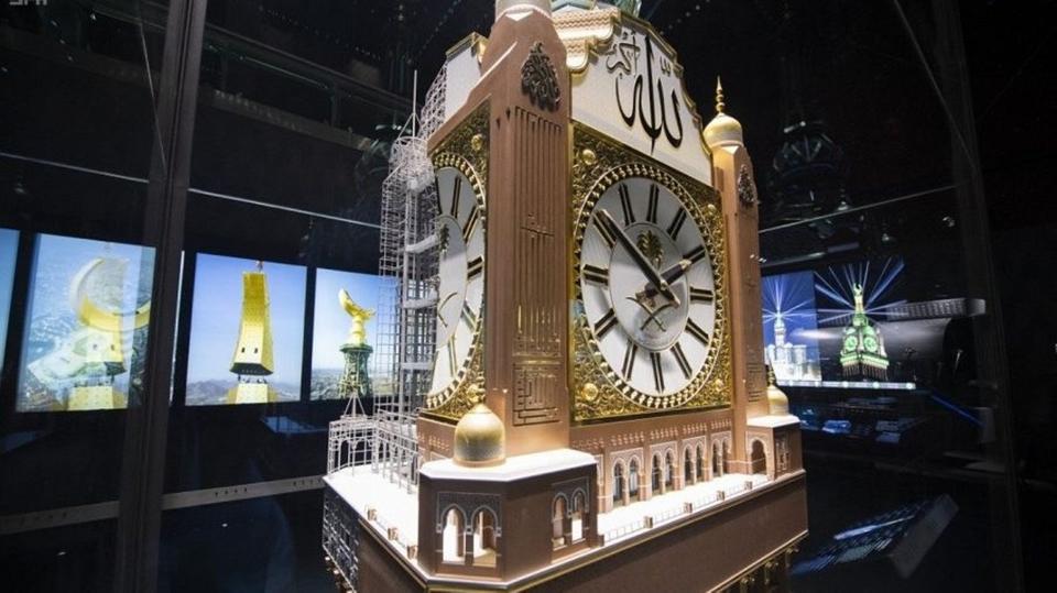 متحف برج الساعة في مكة يفتح أبوابه.. تعرف عليه