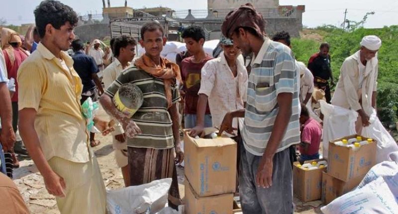 الحكومة اليمنية تتهم الحوثيين بتفخيخ مخازن أغذية أممية