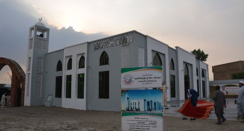 رابطة العالم الإسلامي تفتتح جامع الملك عبدالعزيز في باكستان