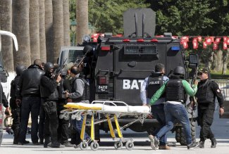 مقتل 8 عناصر امن تونسيين بهجوم إرهابي