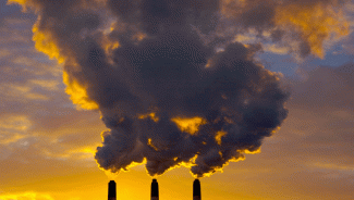 ميركل : ترفض اقتراحا طرحته المفوضية الأوروبية بشأن مستويات خفض انبعاثات الغازات الملوثة للبيئة