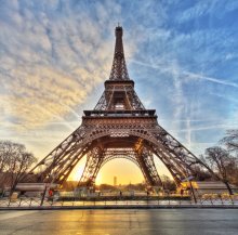 فرنسا: برج إيفل مغلق أمام السياح بسبب إضراب عامليه