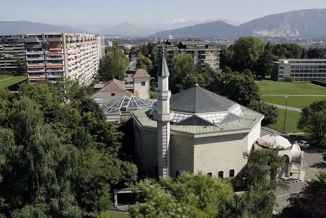 Mosquée du Petit Saconnex à Genève, Suisse : il n'est "pas question de céder ces lieux de culte à l'un ou l'autre courant idéologique et surtout pas à l'islam politique", a déclaré le Secrétaire général de la Ligue islamique mondiale