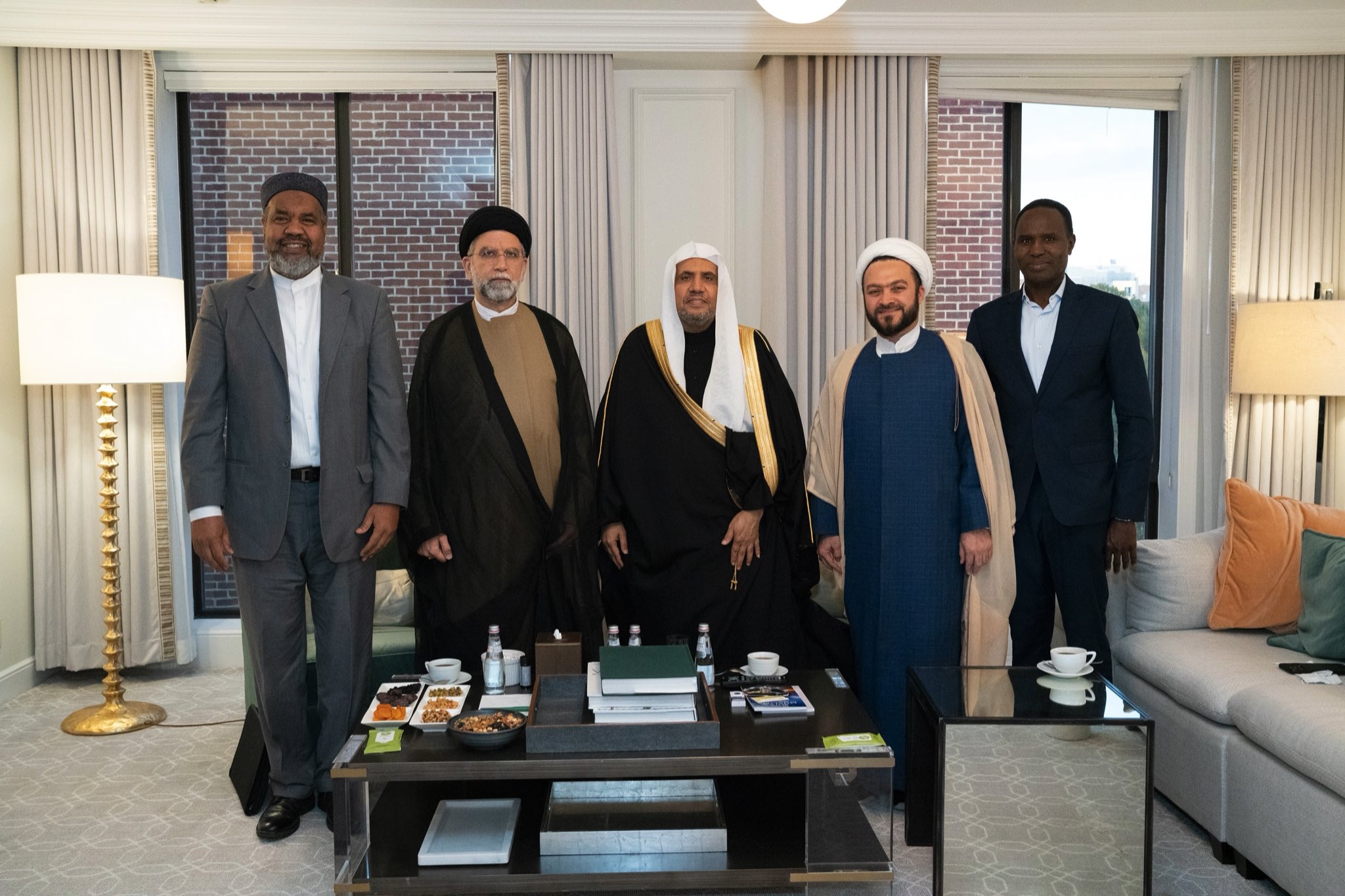 His Excellency Dr. MohammadلاAlissa met with a group of Islamic leaders from around the United States