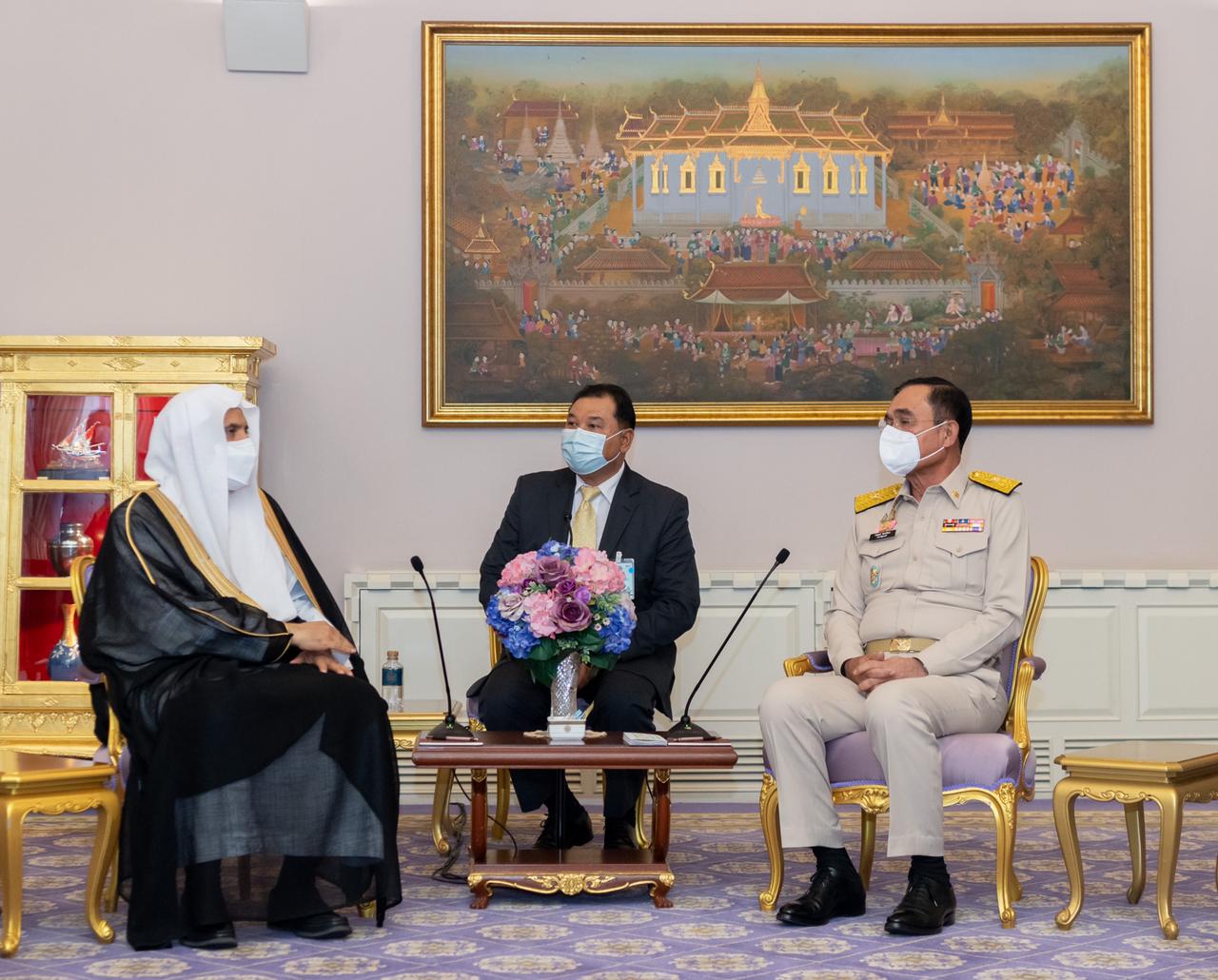 The Thai and Muslim communities describe the Muslim World League’s visit as a historic event in its friendliness and programs.
