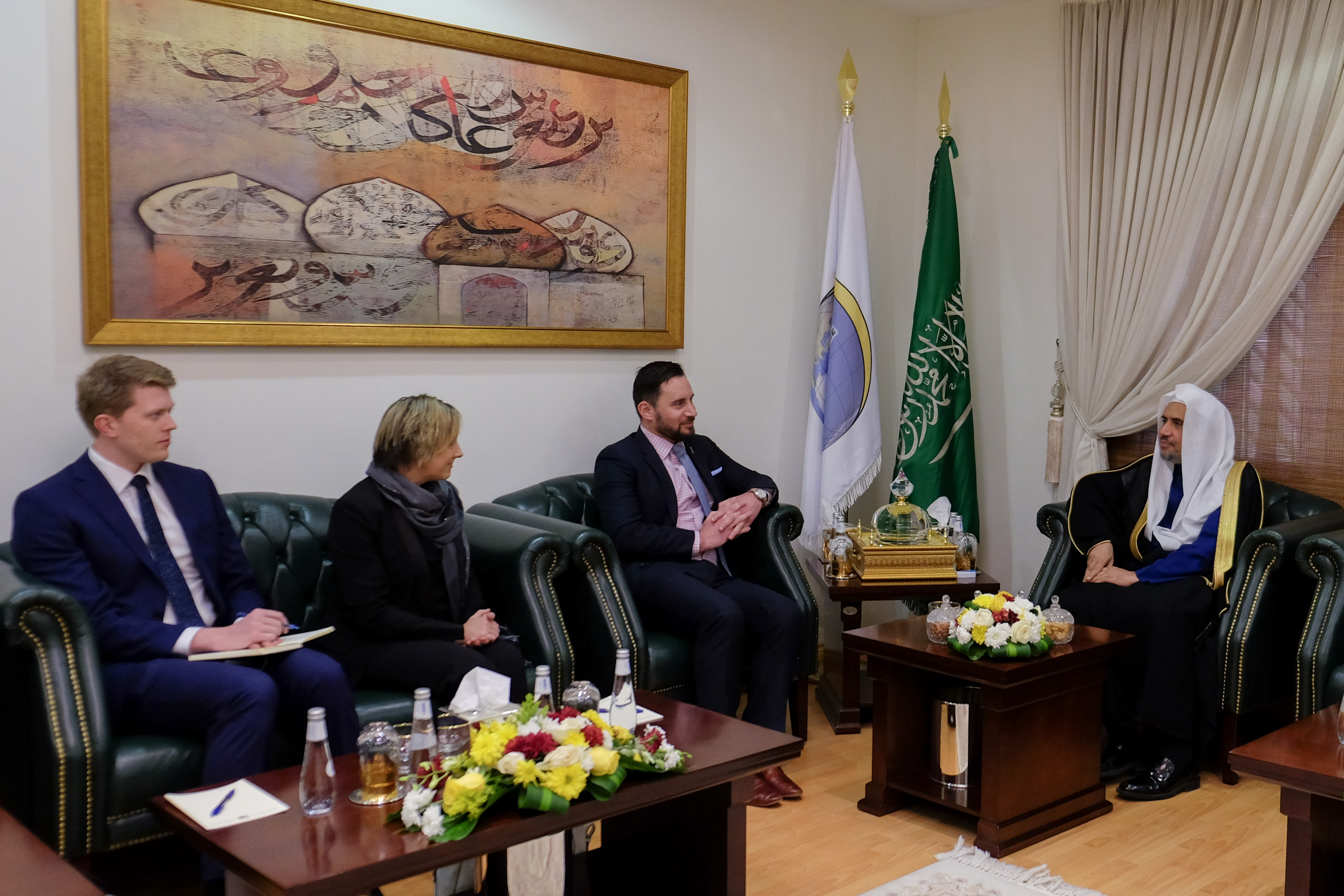 عزت مآب شیخ ڈاکٹر محمد العیسی نے آج مملکت سعودی عرب میں متعین نیوزی لینڈ کے سفیر  جیمز مونرو  سے ملاقات کی