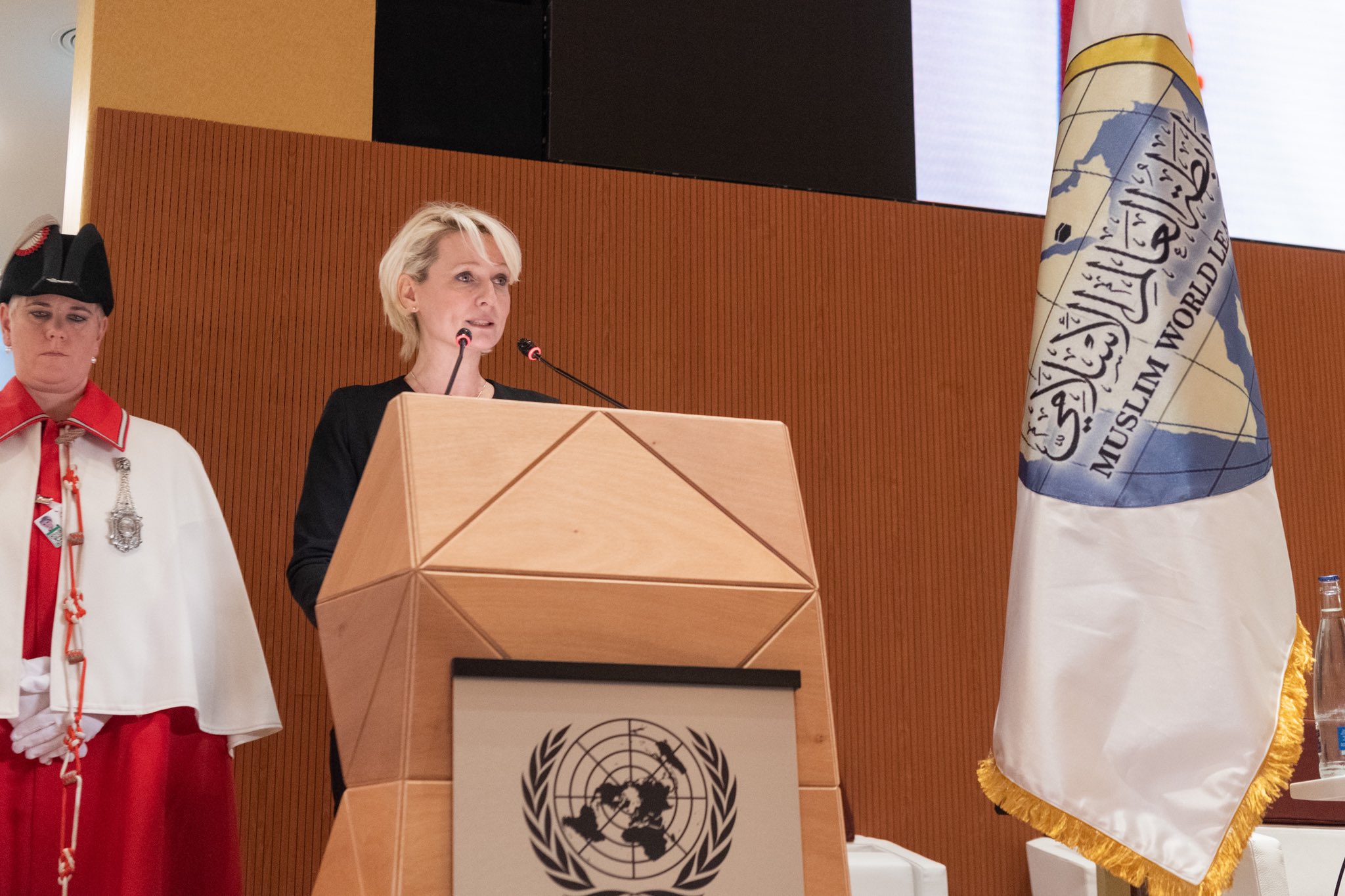 سوئس وفاقی پارلیمنٹ کی صدر، اقوام متحدہ میں ” جنیوا اعلامیہ “کے سیشن میں حصہ لیتے ہوئ