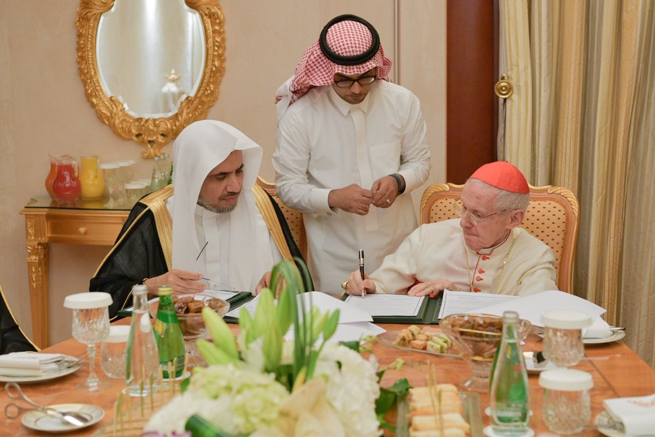 Meeting & accord signed with Cardinal Jean-Louis Tauran. President, Pontifical Council for Interfaith Dialogue, Vatican. Aims at achieving the common goals of spreading peace & harmony to counter the conflicts that leave behind suffering. The accord focus