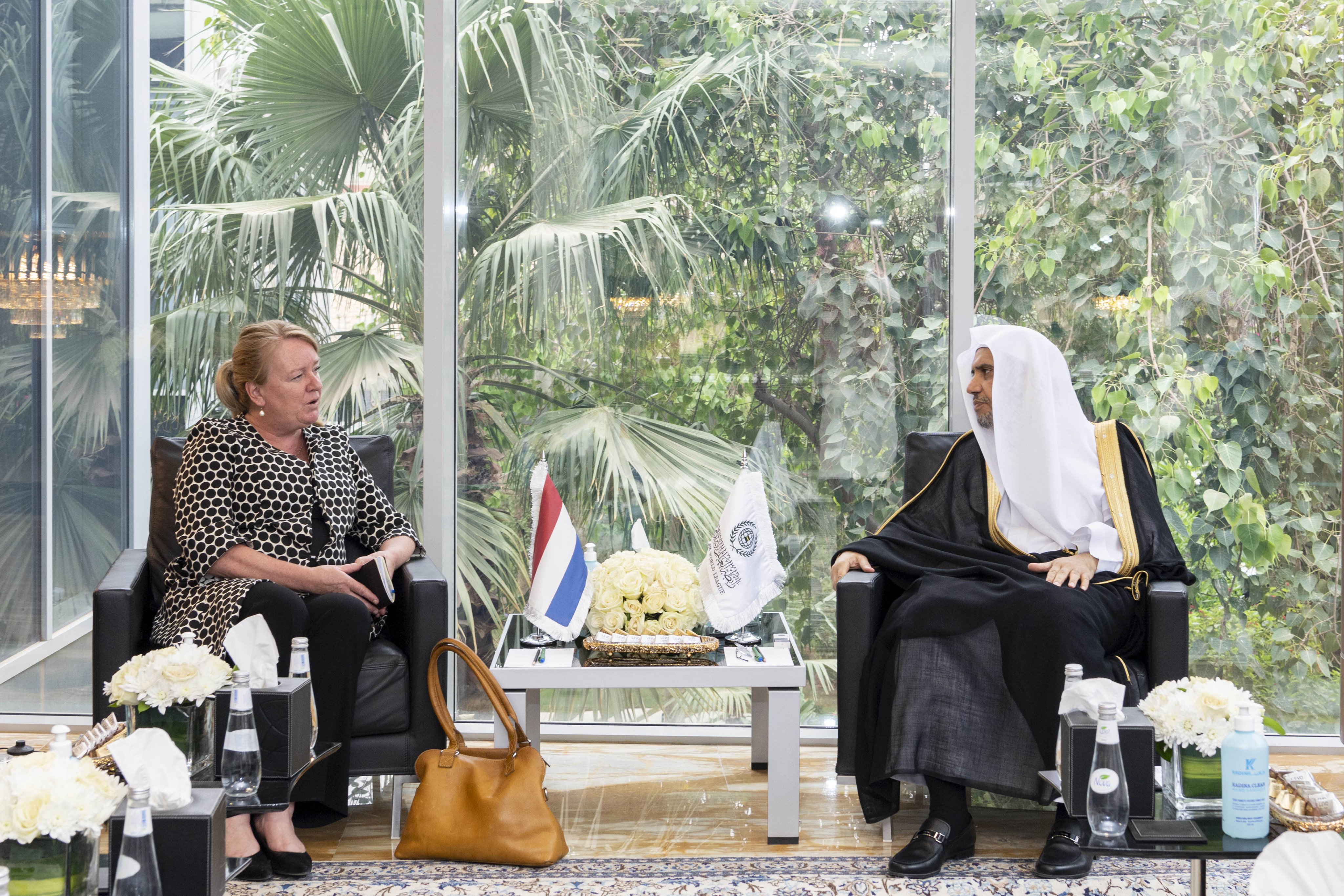 Mohammad Alissa a reçu Riyad, Mme Janet Alberda l’Ambassadrice du Royaume des Pays-Bas auprès du Royaume d’Arabie Saoudite