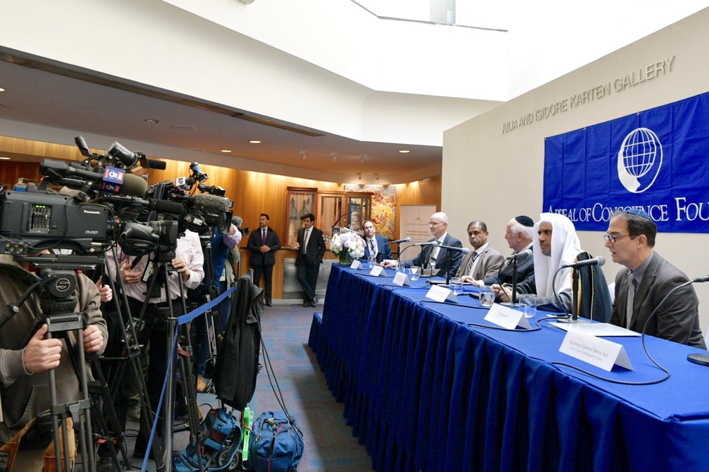 D. Mohammad Alissa signe un accord entre la Ligue Islamique Mondiale la fondation «L’appel de conscience»