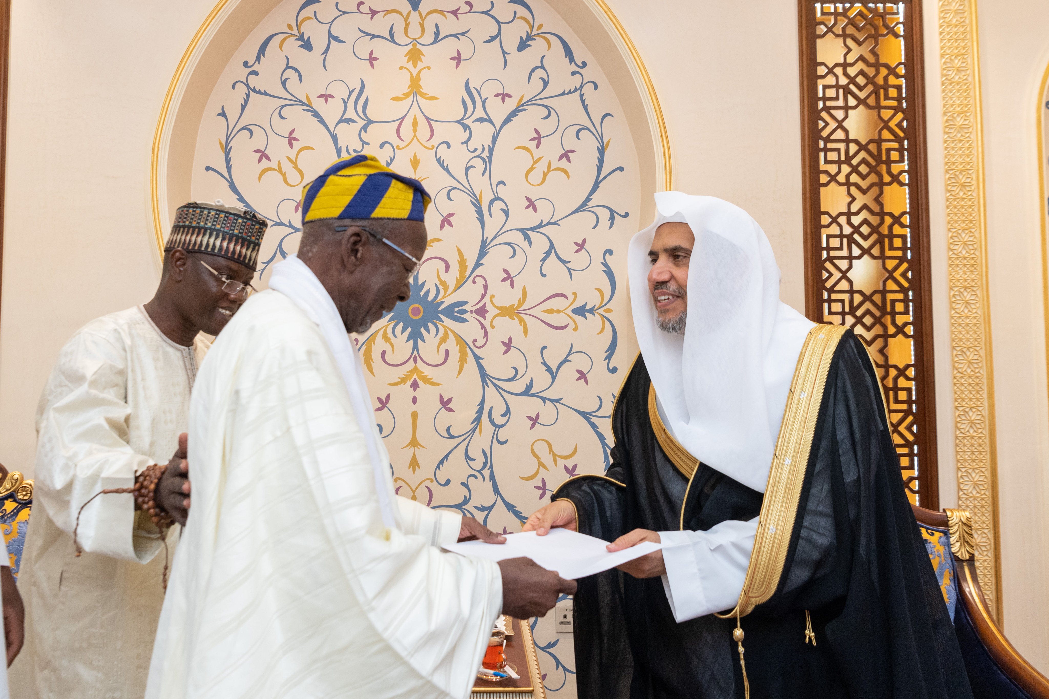 Mohammad Alissa, a reçu au siège de la LIM à La Mecque, le Président de l'Union Islamique Africaine