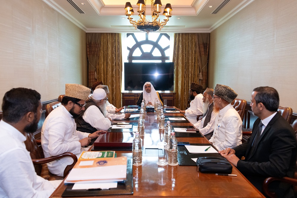 In New Delhi, His Excellency Sheikh Dr. Mohammad Al-Issa, the Secretary General of the MWL, Chairman of the Organization of Muslim Scholars, met with His Eminence Sheikh Dr. Asghar Ali Imam Mahdi Salafi, the Ameer of Jamiate Ahle Hadeeth in India