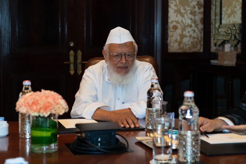 In New Delhi, His Excellency Sheikh Dr.Mohammad Al-Issa, the Secretary General of the MWL, Chairman of the Organization of Muslim Scholars, met with His Eminence Sheikh Arshad Madani, president of the Jamiat Ulama-e-Hind, and the accompanying delegation.