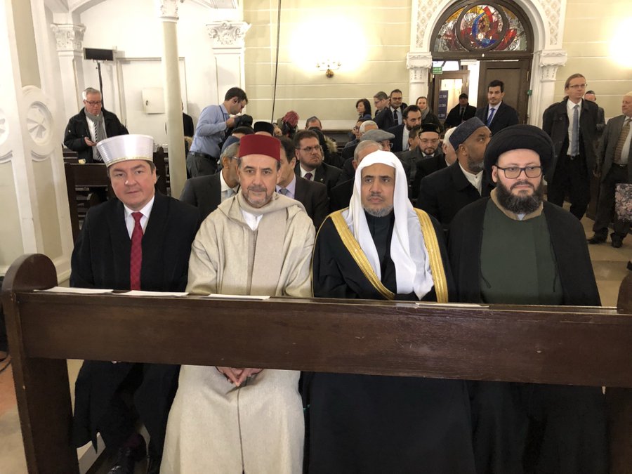 HE Dr. Mohammad Alissa and other Muslim dignitaries attend Kabbalat Shabbat service at Nożyk Synagogue in Warsaw, Poland this afternoon