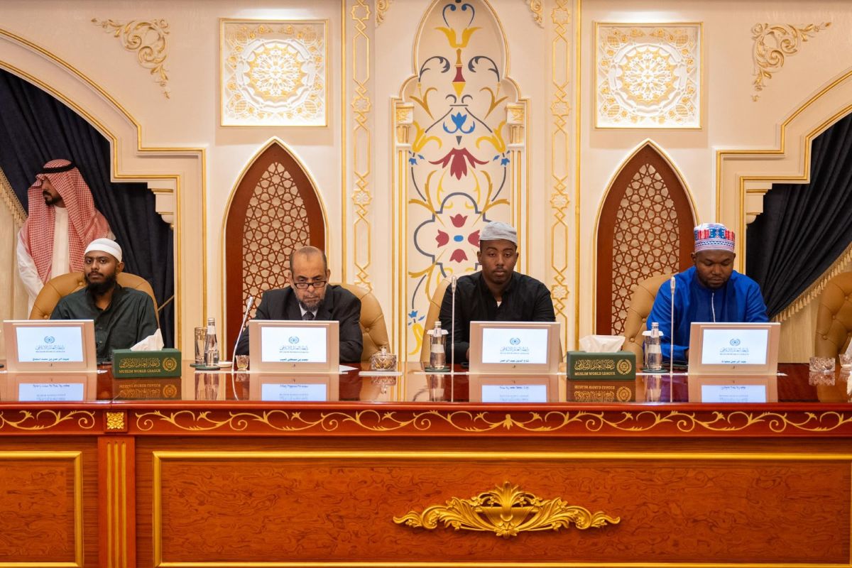 در جریان افتتاح «همایش بین‌المللی اعجاز علمی در قرآن و سنت»:  دکتر العیسی «دانشنامه سازمان همبستگی جهان اسلام درباره اعجاز علمی در قرآن وسنت» را راه‌اندازی کرد