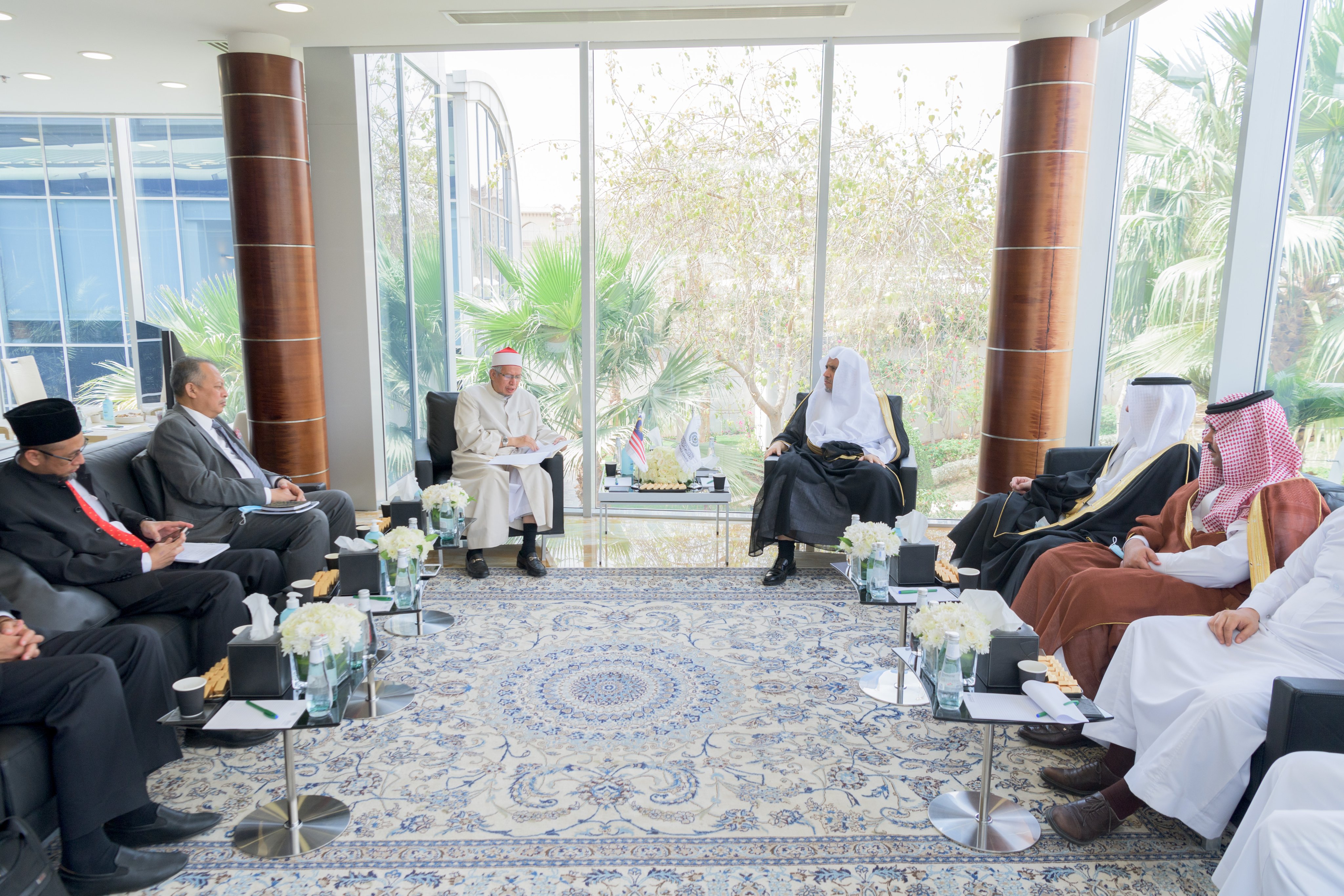 HE Dr. Mohammad Alissa received the Malaysian Minister of Islamic Affairs, Dr. Zulkifl Muhammad Al-Bakri and a high-ranking delegation