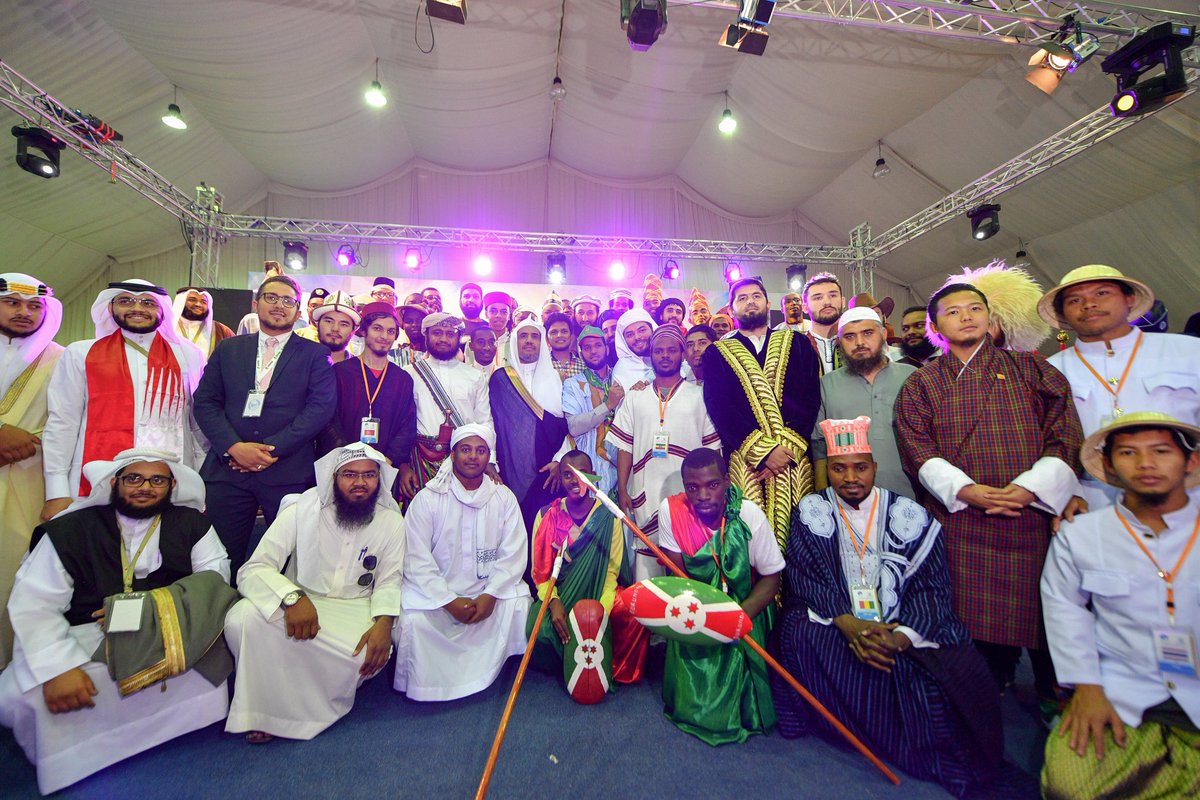 Le SG de la LIM visite le salon du Festival des cultures et des peuples organisé par l’Université Islamique de Madinah