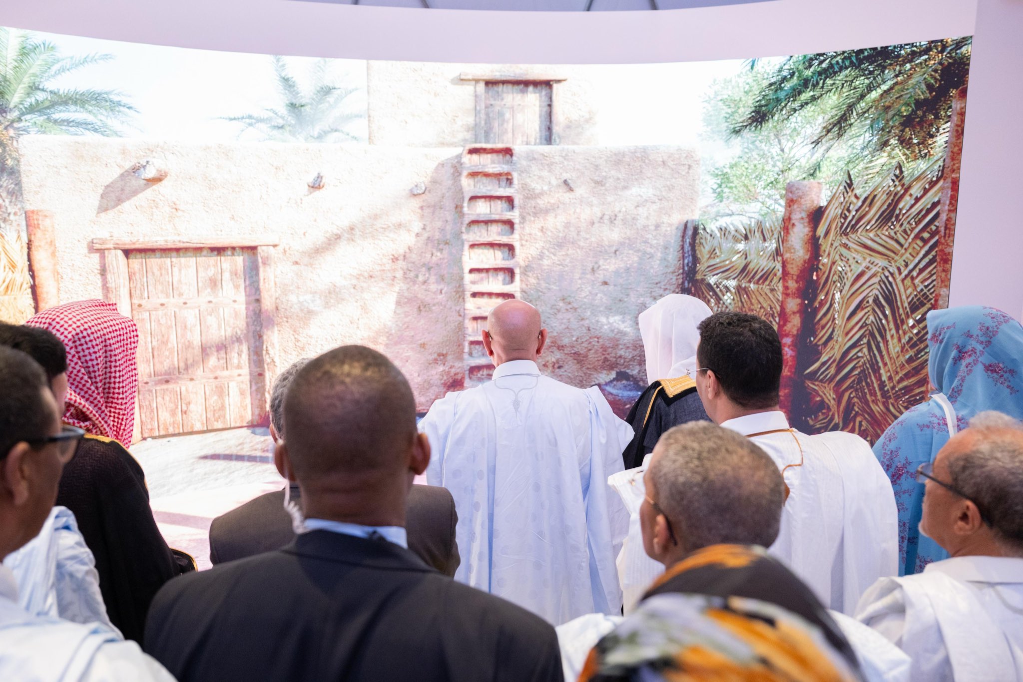 Dans le cadre du plan d’expansion internationale du musée, et en présence du Secrétaire général de la Ligue, des membres du corps diplomatique et de hautes personnalités, le Président mauritanien a inauguré le Musée sur la tradition prophétique à Nouakchott.