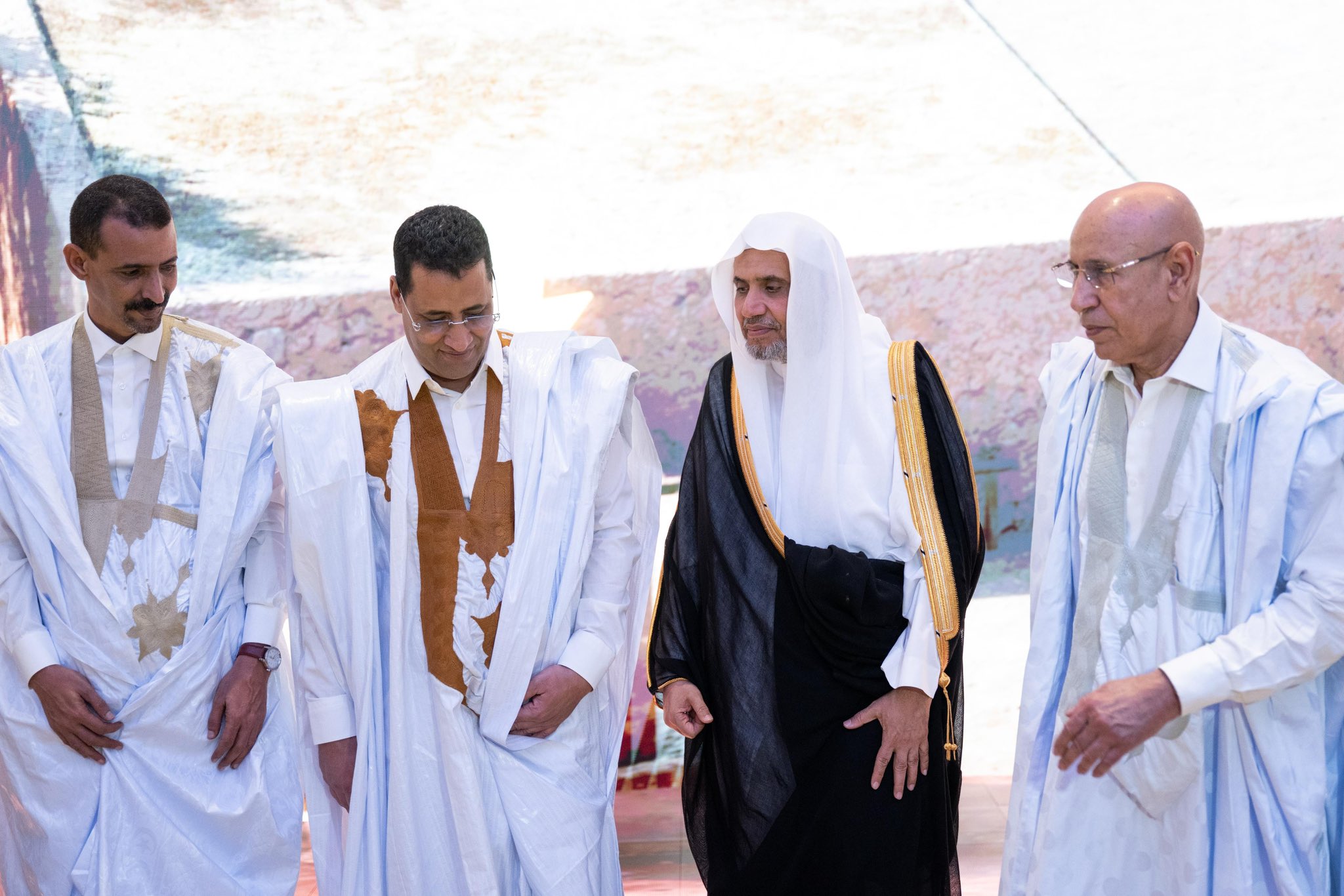 Dans le cadre du plan d’expansion internationale du musée, et en présence du Secrétaire général de la Ligue, des membres du corps diplomatique et de hautes personnalités, le Président mauritanien a inauguré le Musée sur la tradition prophétique à Nouakchott.