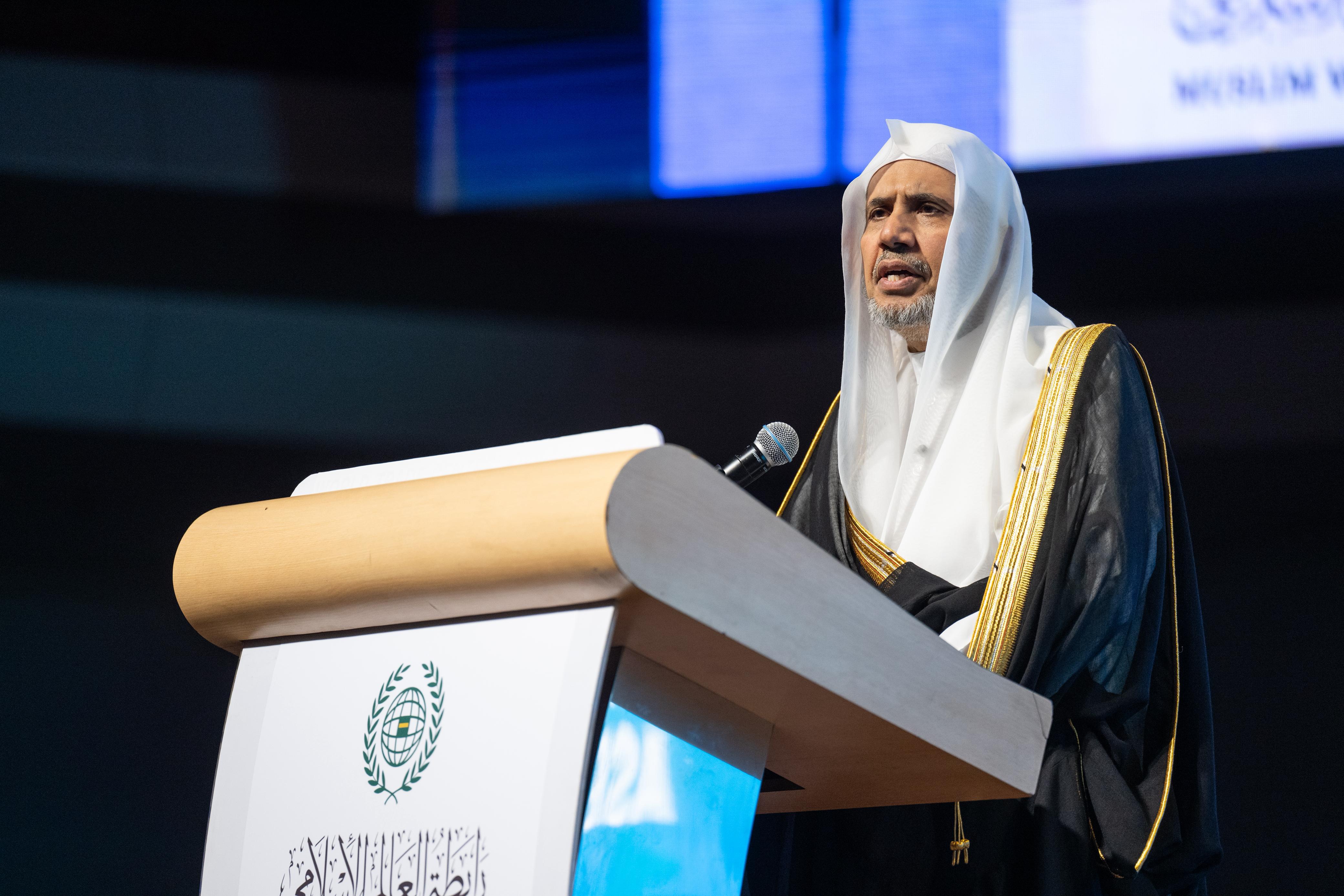الأمين العام لرابطة العالم الإسلامي يختتم الملتقى العالمي للتصديق على الإجازات القرآنية وتكريم قُرّاء دُول آسيان