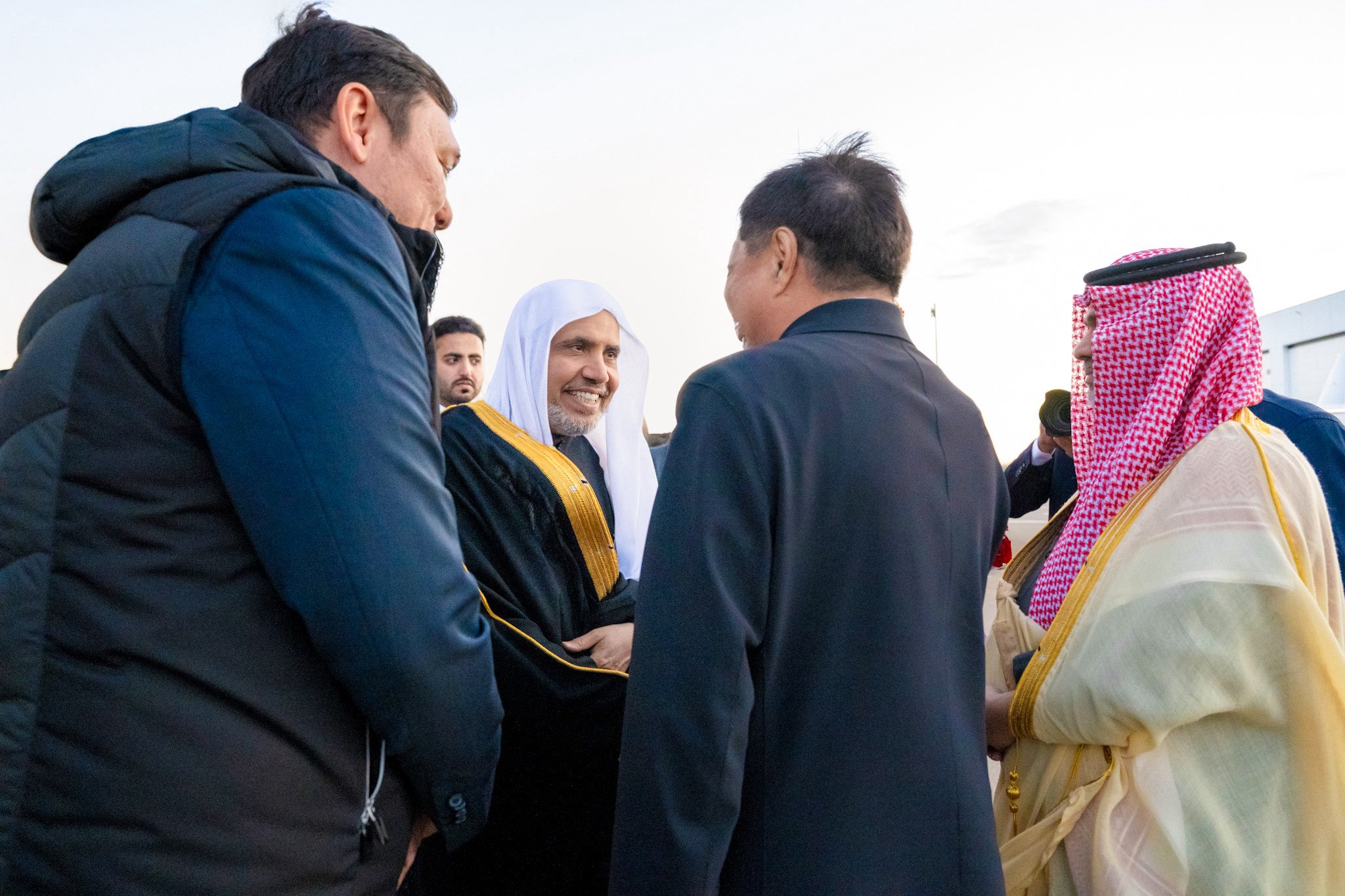 Sur invitation officielle du gouvernement, en vue de tenir une série de rencontres et d’événements en lien avec les missions de la Ligue, conformément à sa vocation universelle :