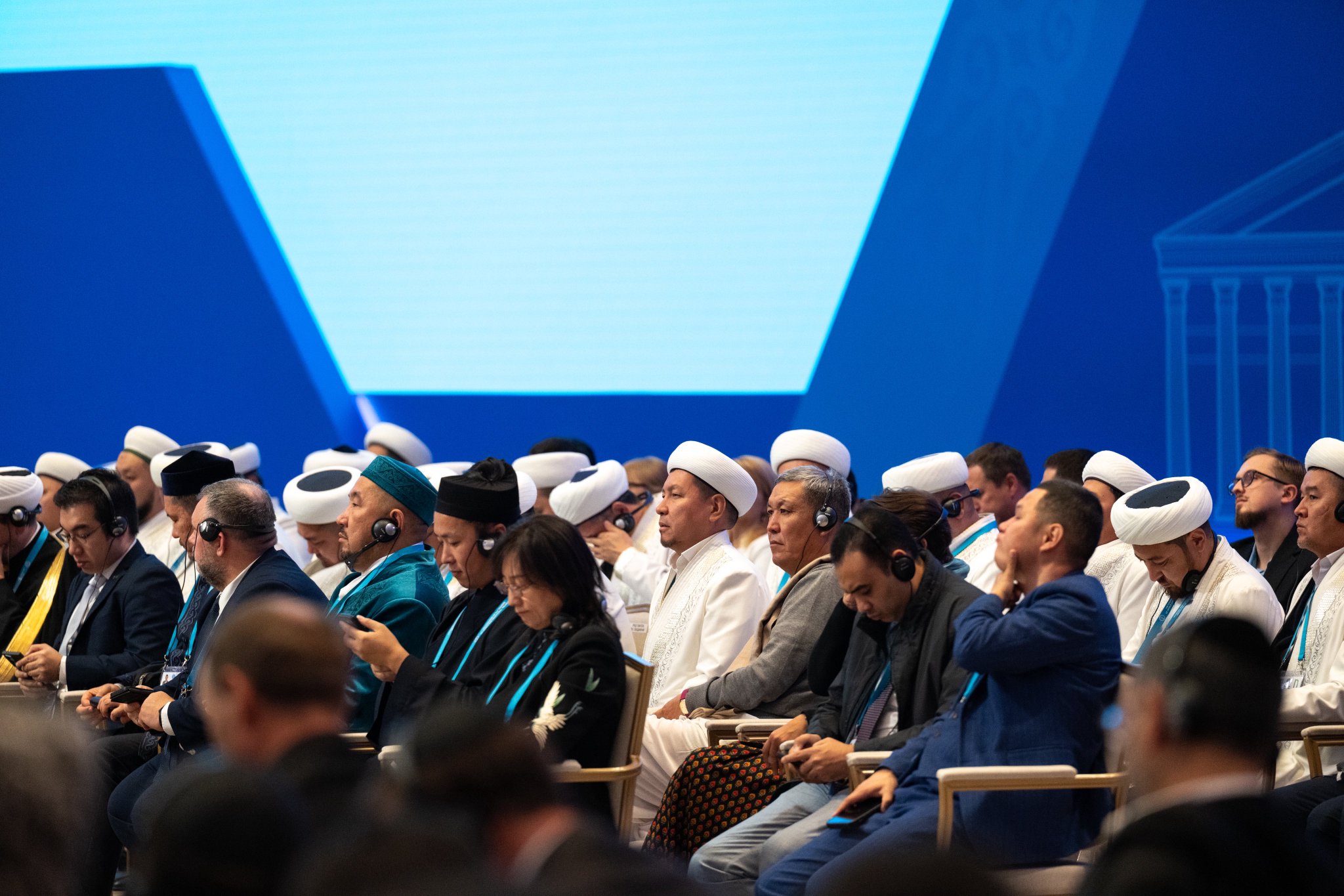 Yang Mulia Sekretaris Jenderal LMD, Syekh Dr. Mohammed Alissa , dalam pidatonya pada pembukaan "KTT Agama Dunia" di Republik Kazakhstan