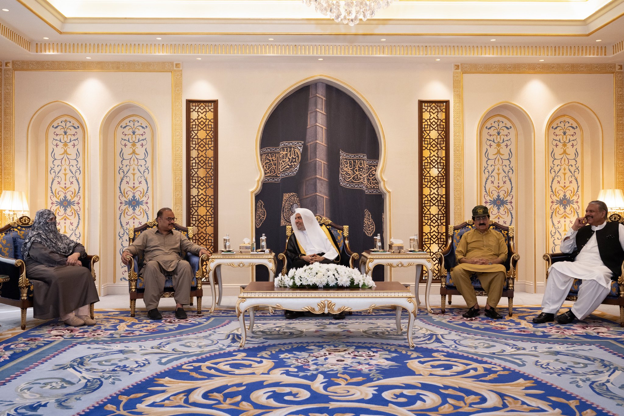 Le Secrétaire général de la Ligue islamique mondiale, Président de l’Organisation des savants musulmans, cheikh Mohammed Al-Issa a reçu une délégation parlementaire représentant les différents partis de l’Assemblée nationale du Pakistan,