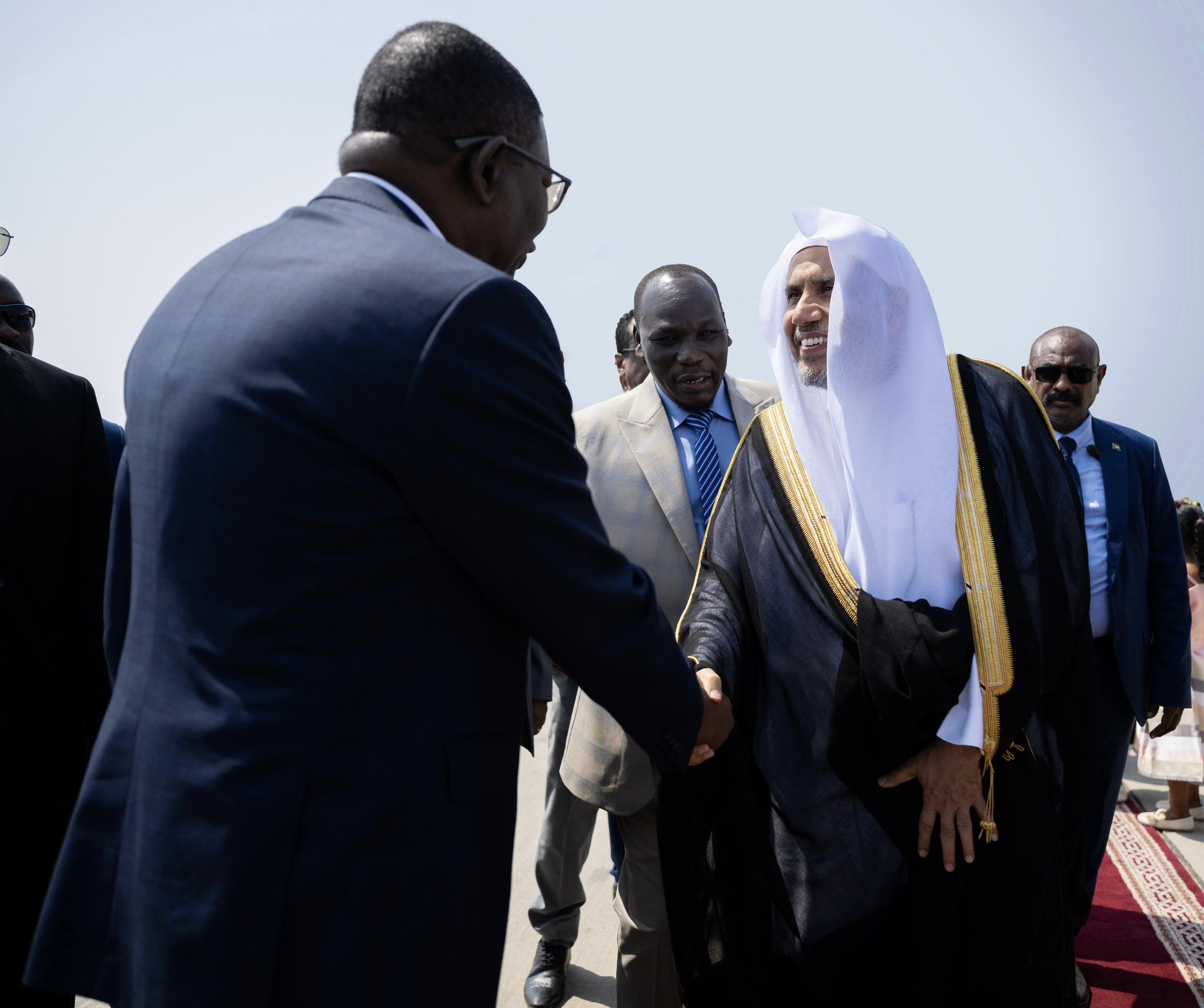 Le Secrétaire général de la Ligue islamique mondiale, Président de l’Organisation des savants musulmans, cheikh Mohammed Alissa , est arrivé en République du Soudan.