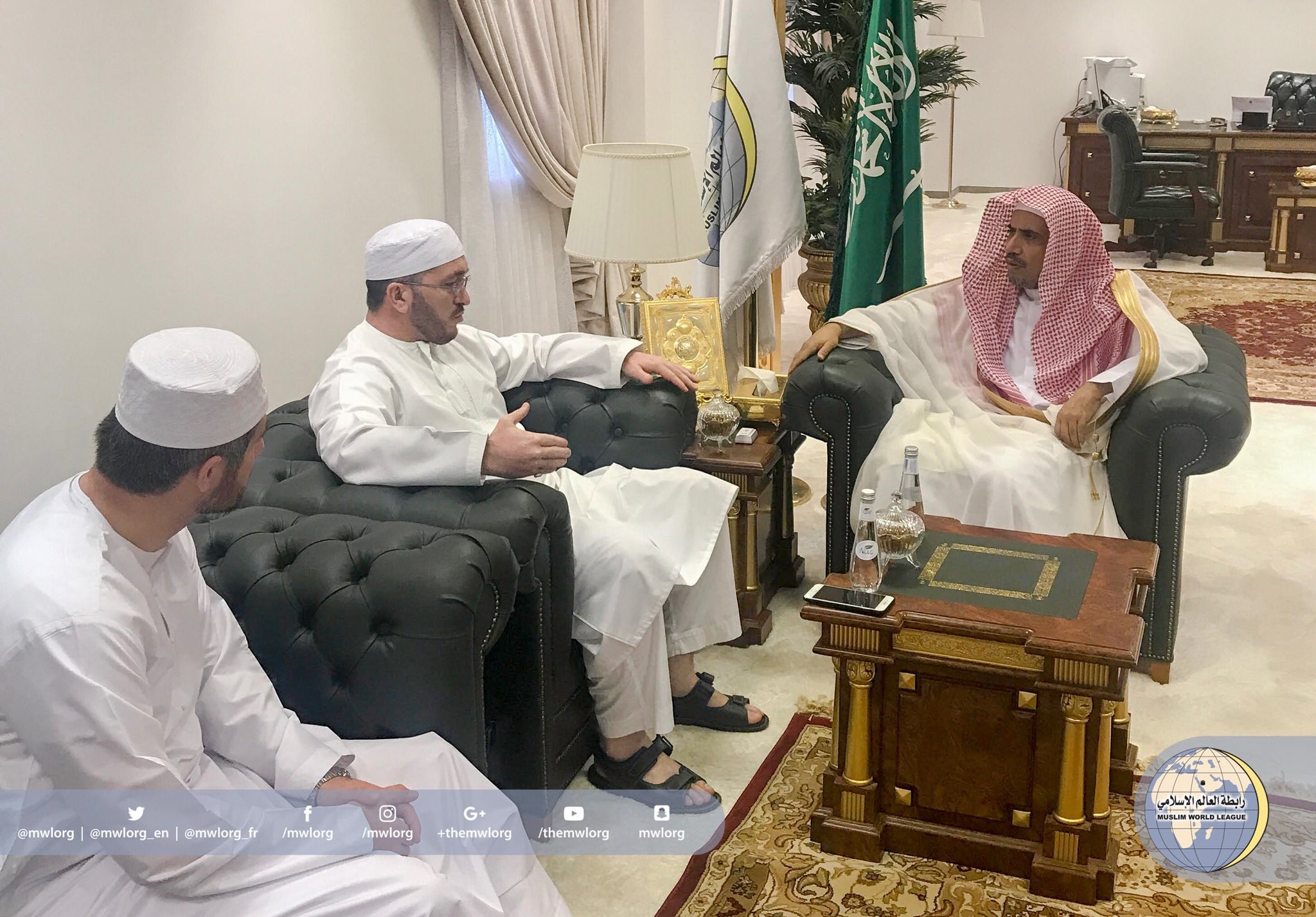 Le SG rencontrant le Ministre des affaires religieuses Mr Abdelrahmanof et le mufti adjoint cheikh Housseinof du Dagestan