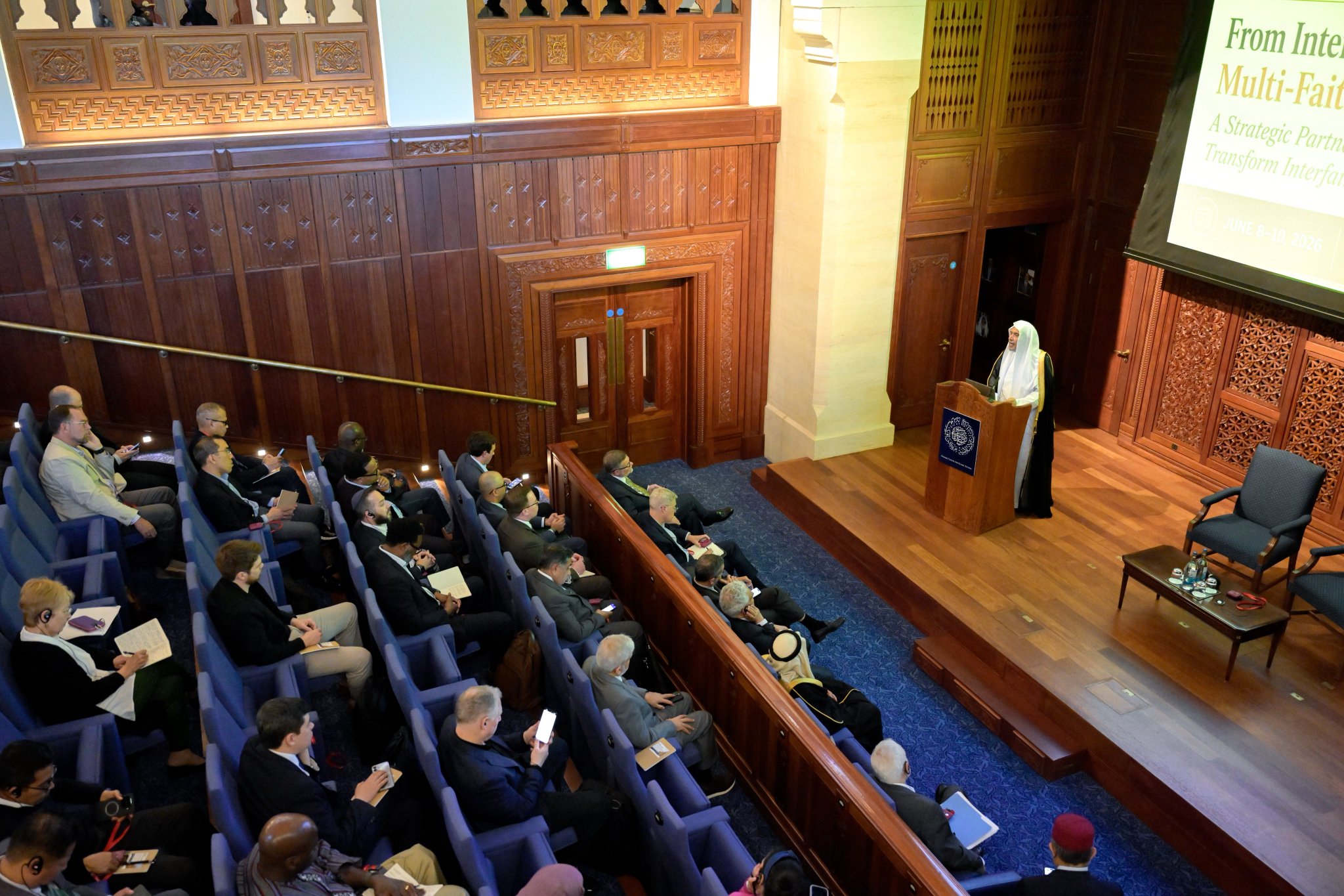 Foto-foto dari pembukaan pertemuan Kelompok Pakar Tingkat Tinggi di Pusat Studi Islam Oxford, malam ini:
