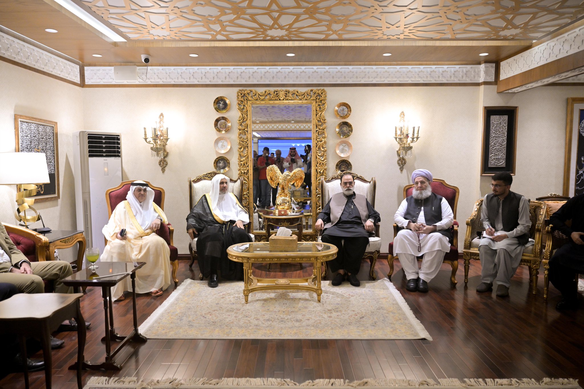 H.E. Senator and prominent businessman Talha Mahmood hosted a dinner in honor of the visit of H.E. Sheikh Dr. Mohammed Al-Issa, Secretary-General of the Muslim World League
