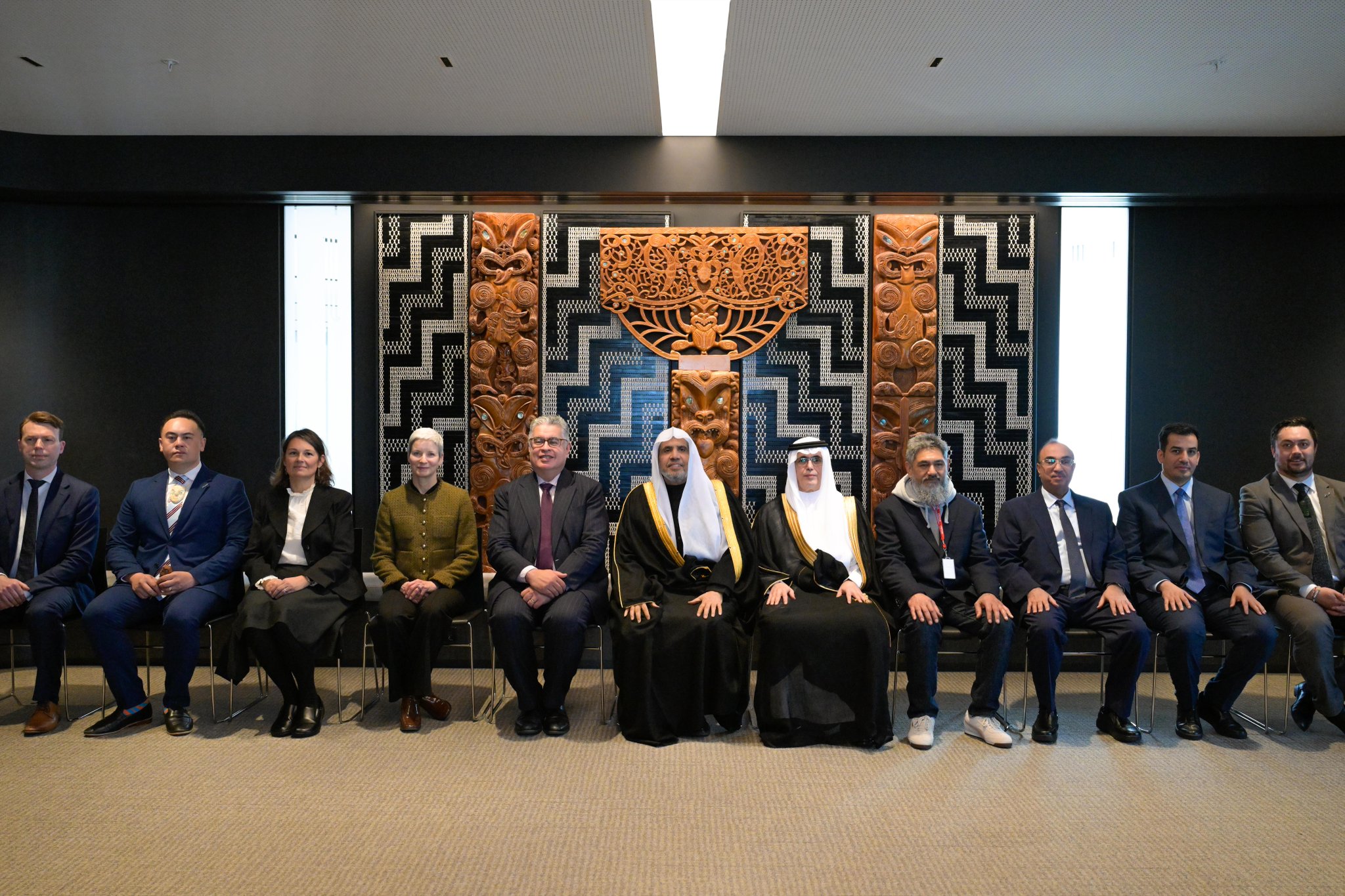 از جناب دبیرکل، رئیس انجمن علمای مسلمان، اقاي دكتر شیخ محمد العیسی  ، در مقر دولت نیوزیلند، از سوی بومیان این کشور، «مائوری»، استقبال وخوشامدگویی به عمل آمد.