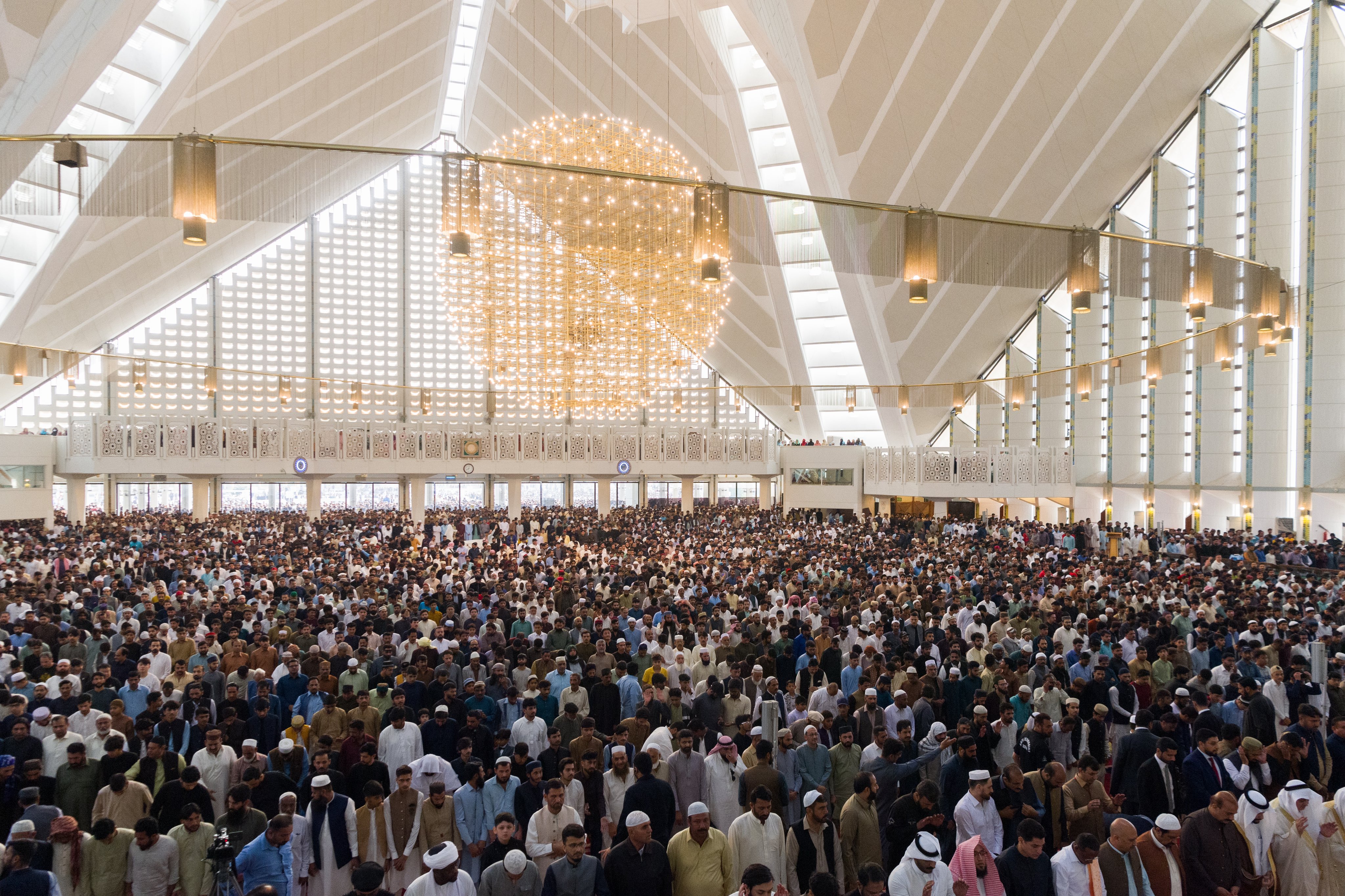 Yang Mulia Syekh Dr. Mohammed Alissa, dari mimbar Masjid Raja Faisal di Pakistan, menegaskan bahwa: Setiap Muslim bangga dengan agamanya, tetapi kebanggaan yang sebenarnya dibuktikan dengan tindakan