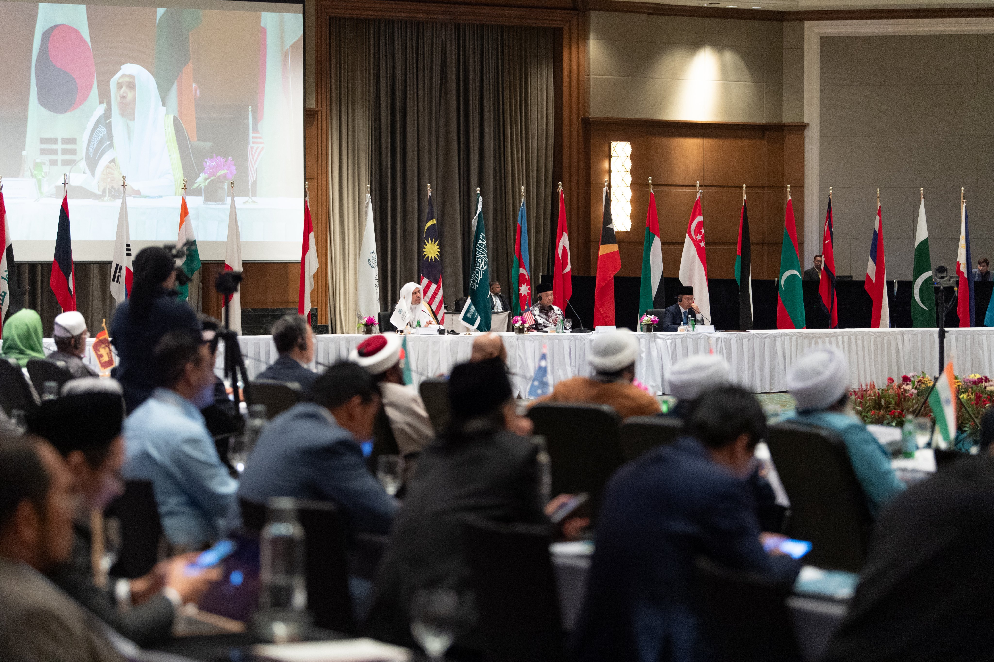 Yang Mulia Sekretaris Jenderal LMD, Syekh Dr. Mohammed Alissa, dalam konferensi pers media Asia, setelah peresmian “Majelis Ulama ASEAN”